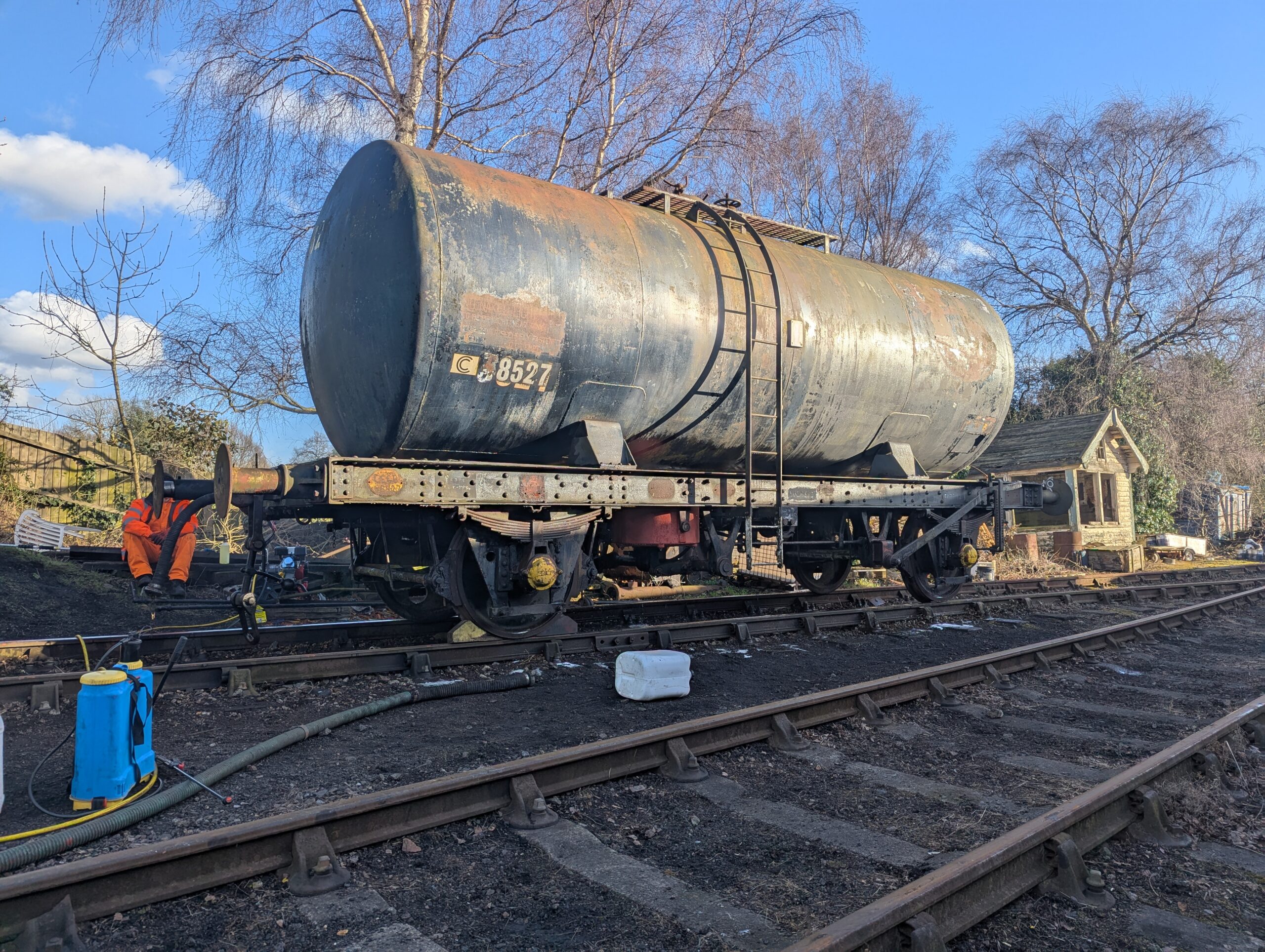 23/02/25 – Less green, more gleam!