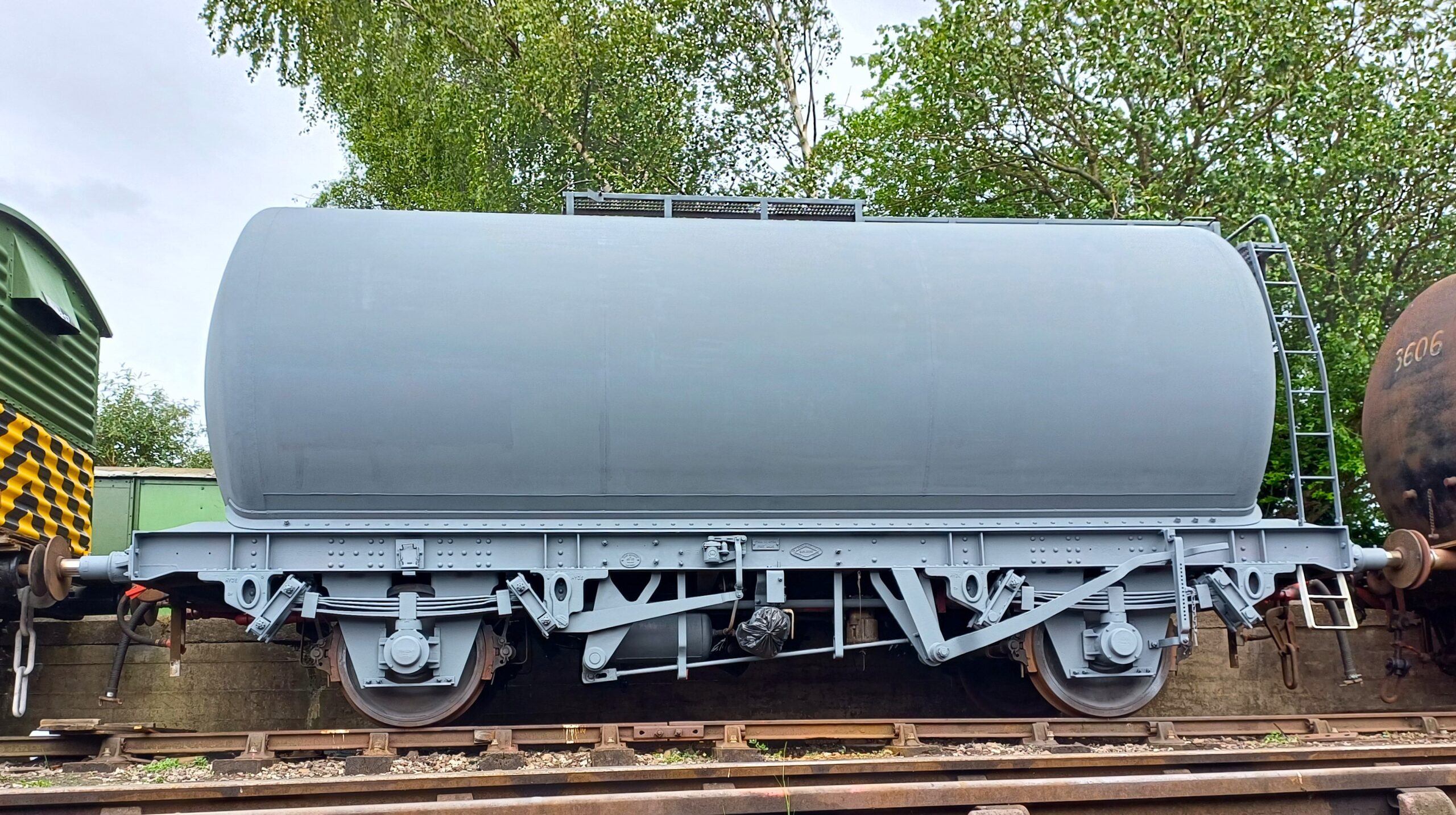 01/06/2025 – Grey Tank